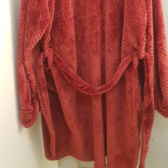 Red Plush Robe - Picture 4 of 4